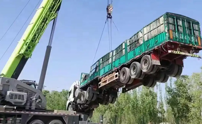 札达道路脱困救援案例